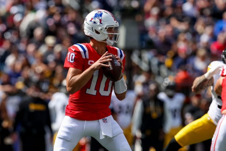 Pats offense, young QB see positives despite turnover-riddled loss